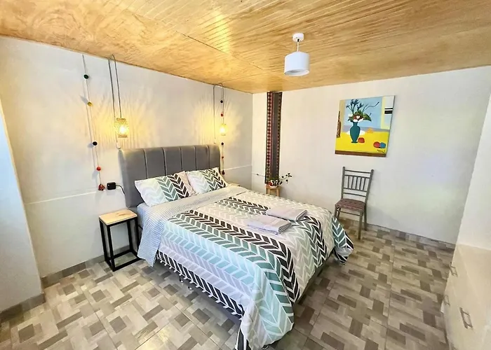 Casita Spacious 2br Great Views, Balcony, Wifi *